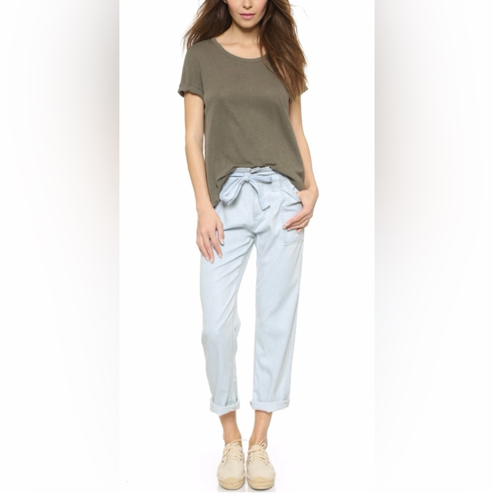 CURRENT ELLIOTT THE NEWSBOY CHAMBRAY PAPER BAG
TROUSERS JEANS ICE SIZE 28
